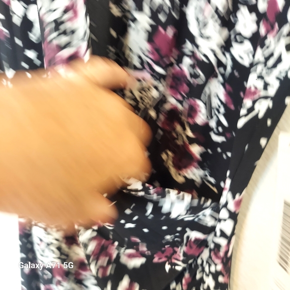 NWT Kamali Kulture Cap Sleeve Side Draped Dress Black Abstract Floral Sz… - Picture 10 of 17